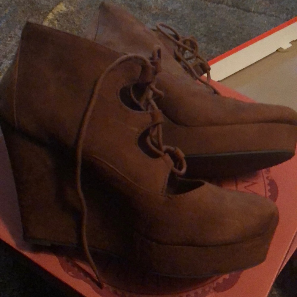 Wedges - Picture 2 of 3